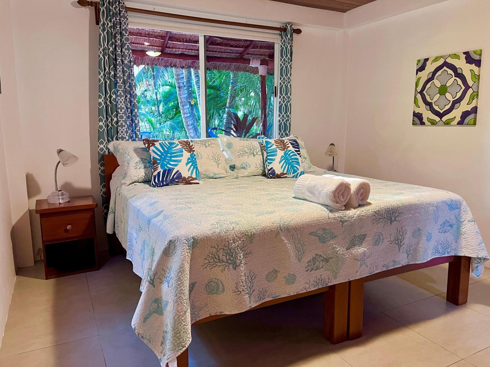 Palmetto Garden Cottage Caye Caulker Bagian luar foto